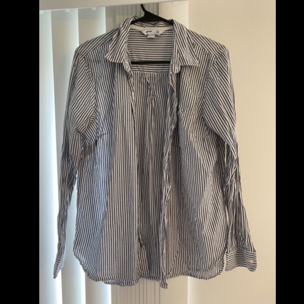 Old Navy Blue and White strip button up. Size Large. Like New